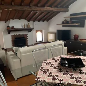 Appartamento Daisy House: Attic In The Historical Center